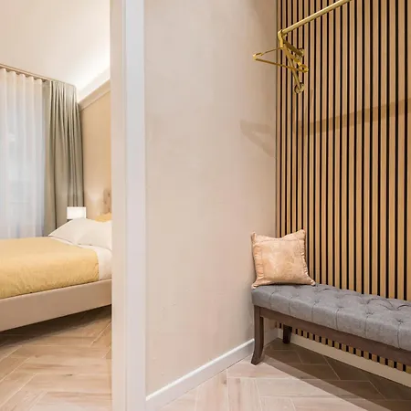 Golden Chic - Citta Alta Бергамо